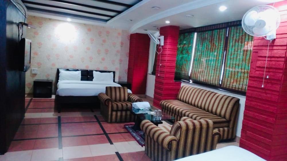 R S Residency